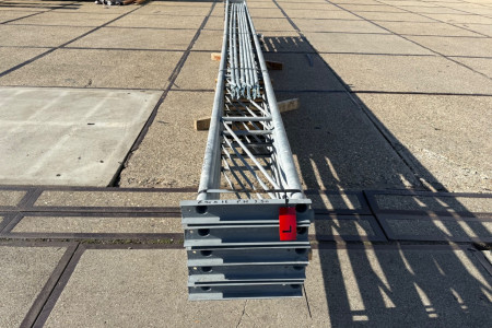 6.40 x 16.00m (102.4m²) platdak